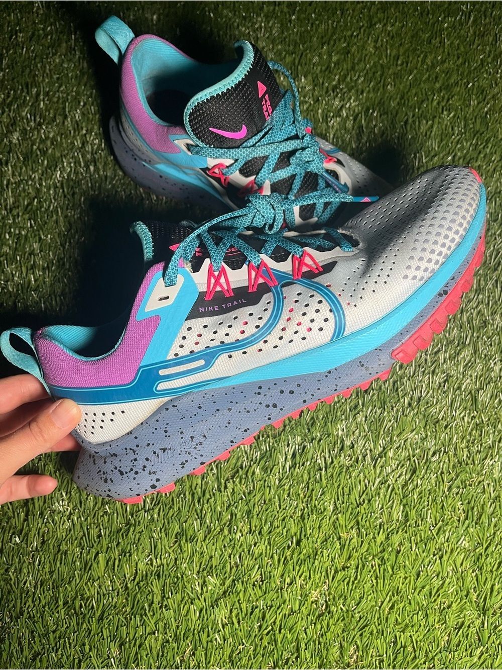 Nike Women's 8 Pegasus Trail Running Shoes - White/Blue/Pink/Gray